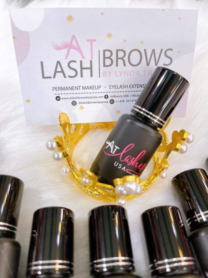 LASH EXTENSION GLUE